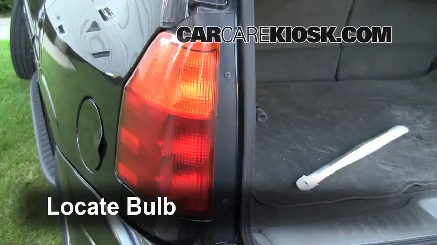 2003 GMC Envoy SLT 4.2L 6 Cyl. Lights Turn Signal - Rear (replace bulb)